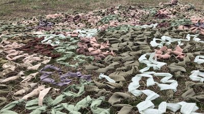 Волонтери на Харківщині випробовують маскувальні сітки для фронту Волонтери на Харківщині випробовують маскувальні сітки для фронту