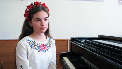 Премію витратили на ЗСУ: вінничанки посіли призові місця на музичних конкурсах Премію витратили на ЗСУ: вінничанки посіли призові місця на музичних конкурсах