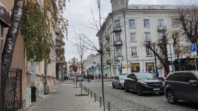 У Тернополі повідомили про замінування вокзалу, універмагу та освітніх закладів У Тернополі повідомили про замінування вокзалу, універмагу та освітніх закладів