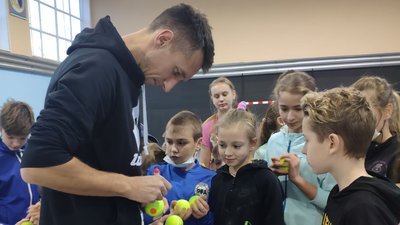 Тенісист Сергій Стаховський провів майстер-клас у Кропивницькому Тенісист Сергій Стаховський провів майстер-клас у Кропивницькому