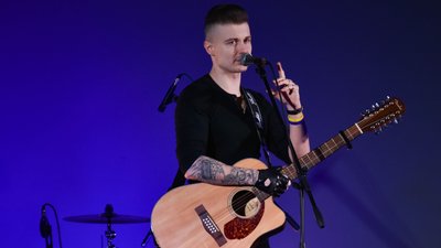 Співів та гулянь на Михайлівській у Житомирі стало менше: що відомо про ситуацію Співів та гулянь на Михайлівській у Житомирі стало менше: що відомо про ситуацію