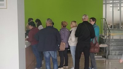 Переселенці оформлюють довідку у Центрі адмінпослуг