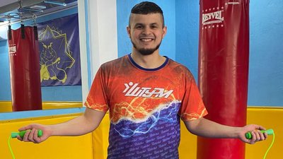 На війні загинув тренер дитячо-юнацького центру "Штурм" з Дніпропетровщини Олександр Лобанов На війні загинув тренер дитячо-юнацького центру "Штурм" з Дніпропетровщини Олександр Лобанов