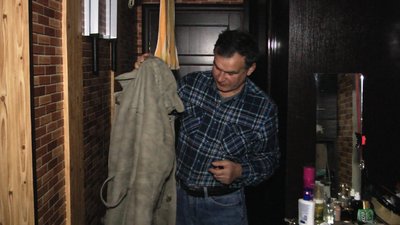 Теплий кожух та гарячий чай - так взимку збирається зігріватися житель хмельницької багатоповерхівки Теплий кожух та гарячий чай - так взимку збирається зігріватися житель хмельницької багатоповерхівки