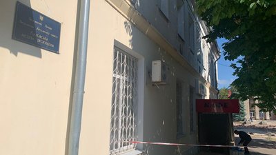 На Херсонщині вночі намагались спалити прокуратуру