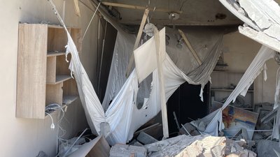 Російська армія поцілила в колишню меблеву фабрику в Харкові — наслідки обстрілу Російська армія поцілила в колишню меблеву фабрику в Харкові — наслідки обстрілу