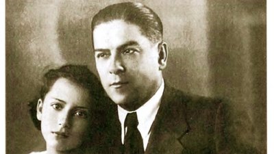 Степан Скрипник із дочкою Маріянною. 1940-й рік Степан Скрипник із дочкою Маріянною. 1940-й рік