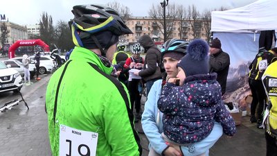 Маршрут довжиною в 50 кілометрів: у Херсоні відбулись шосейні велоперегони "Вело 50" Маршрут довжиною в 50 кілометрів: у Херсоні відбулись шосейні велоперегони "Вело 50"