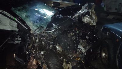 У Змієві Volkswagen виїхав після зіткнення Dаewoo протаранив три припарковані авто