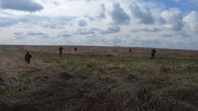 На Житомирщині бійці загону тероборони пройшли військовий вишкіл з десантно-штурмової підготовки На Житомирщині бійці загону тероборони пройшли військовий вишкіл з десантно-штурмової підготовки