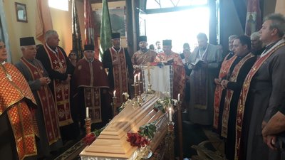 На Тернопільщині провели в останню путь бійця Миколу Дитка