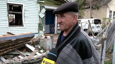 Тікали від обстрілів – потрапили під авіаудар. Як живуть люди після авіаударів по селу Іванівка на Чернігівщині Тікали від обстрілів – потрапили під авіаудар. Як живуть люди після авіаударів по селу Іванівка на Чернігівщині