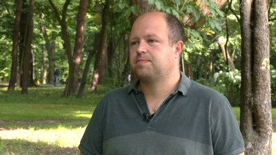 9-річний львів'янин зібрав гроші на позашляховик для військових 9-річний львів'янин зібрав гроші на позашляховик для військових