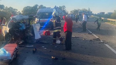 У ДТП на Львівщині загинуло троє людей, з них двоє — діти У ДТП на Львівщині загинуло троє людей, з них двоє — діти