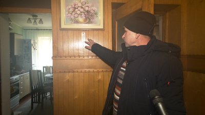 Через порив на трасі без тепла залишилось дев'ять будинків, школа й банк у Рівному Через порив на трасі без тепла залишилось дев'ять будинків, школа й банк у Рівному