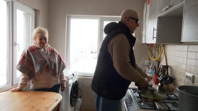 Тримає стрій: Івано-Франківщина впродовж року повномасштабної війни