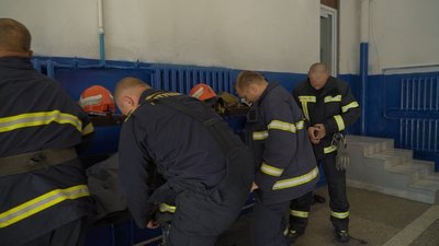 «Поки їдемо, збираємо інформацію, що горить», – полтавські рятувальники про свою роботу «Поки їдемо, збираємо інформацію, що горить», – полтавські рятувальники про свою роботу