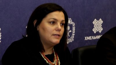 Мар'яна Возниця: «Ми не фінансуємо просто медичний заклад, ми оплачуємо ту послугу, яку цей заклад надає». Фото: Хмельницька ОДА. Мар'яна Возниця: «Ми не фінансуємо просто медичний заклад, ми оплачуємо ту послугу, яку цей заклад надає». Фото: Хмельницька ОДА.