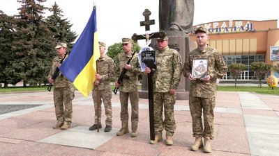 У Рівному попрощалися з головним сержантом Ігорем Рубцовим У Рівному попрощалися з головним сержантом Ігорем Рубцовим