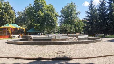 Фонтан у Сонячному парку демонтують