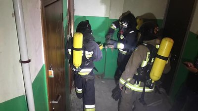В Івано-Франківську гасили пожежу в багатоповерхівці В Івано-Франківську гасили пожежу в багатоповерхівці