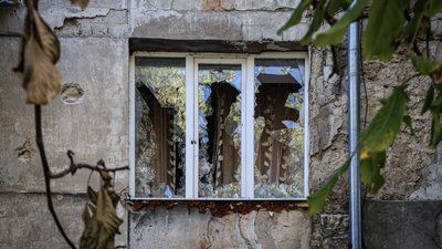 Пошкоджений газопровід, восьмеро поранених. Армія РФ обстріляла 34 населені пункти Херсонщини