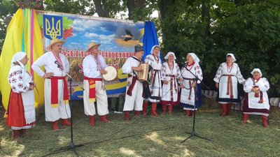 За давніми традиціями: у селі на Черкащині відзначили зажинки За давніми традиціями: у селі на Черкащині відзначили зажинки