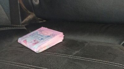 На Житомирщині патрульні затримали п'яного водія: чоловік спробував дати хабар На Житомирщині патрульні затримали п'яного водія: чоловік спробував дати хабар
