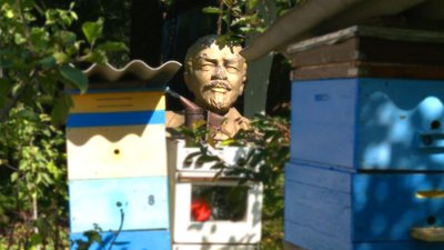 Серп, молот і партія: як на Рівненщині проходить декомунізація та чому це важливо
