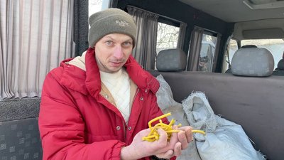 "Я живий!". Миколаївський волонтер, незважаючи на хворобу, допомагає ЗСУ "Я живий!". Миколаївський волонтер, незважаючи на хворобу, допомагає ЗСУ