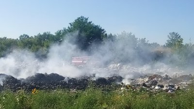 На Харківщині загорілось сміттєзвалище
