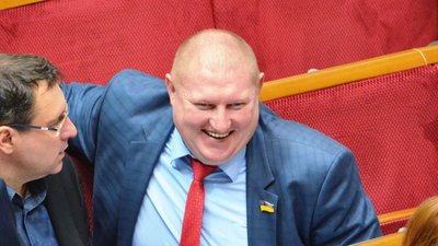 «Лікуватись дорого, препарати знайти важко» - нардеп Ватрас про лікування від COVID-19