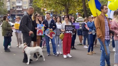 У Миколаєві відбувся марш за гуманне ставлення до тварин У Миколаєві відбувся марш за гуманне ставлення до тварин