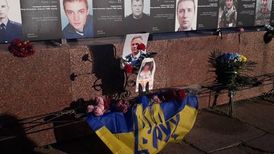 Херсонці організували виставку, присвячену подіям на Майдані, та відслужили молебень за загиблими