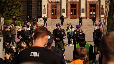 Марш за права KharkivPride пройшов без сутичок — поліція Марш за права KharkivPride пройшов без сутичок — поліція