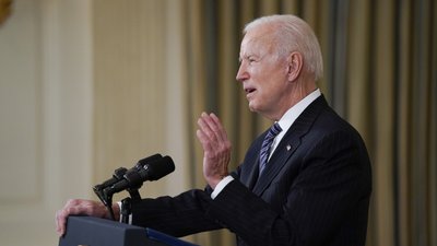Байден каже, що Зеленський відкинув попередження про вторгнення Росії. Це не зовсім так, відповів Подоляк