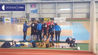 Команда з Сум поступилась хмельничанам у матчі чемпіонату України з гандболу Команда з Сум поступилась хмельничанам у матчі чемпіонату України з гандболу