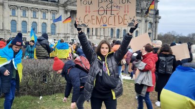 "Унаочнити масштаби катастрофи". Дніпрянка про акцію під Бундестагом "Унаочнити масштаби катастрофи". Дніпрянка про акцію під Бундестагом