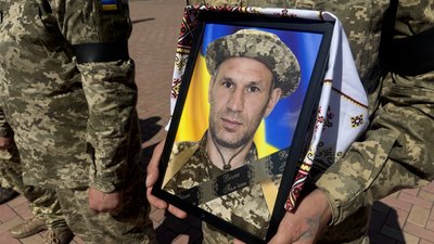 попрощалися із загиблим військовим Тимуром Толокольніковим