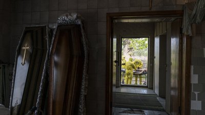 Лікарі, які борються з коронавірусом. Фоторепортаж