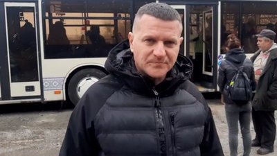 у Запоріжжі ліквідовують наслідки російського обстрілу у Запоріжжі ліквідовують наслідки російського обстрілу