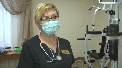 Пацієнти поступають з різними симптомами, каже завідувачка терапевтичного відділення Анжела Бартко Пацієнти поступають з різними симптомами, каже завідувачка терапевтичного відділення Анжела Бартко