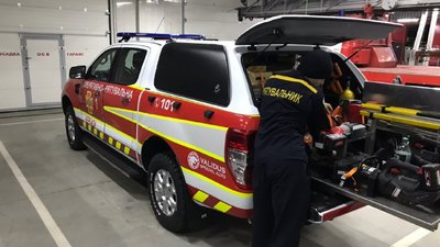 Черкаські рятувальники отримали дві спеціальні аварійно–рятувальні машини