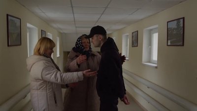 Військовий з Овруччини Сергій Макаревич після 20 місяців полону зустрівся зі своїми рідними Військовий з Овруччини Сергій Макаревич після 20 місяців полону зустрівся зі своїми рідними
