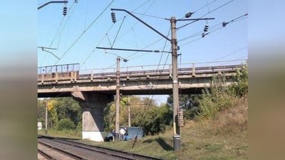 На Черкащині школяр упав на електродроти над залізничними коліями