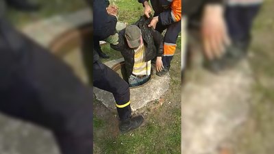 Просидів дві доби: у Чернігові з каналізаційної шахти визволили безпритульного