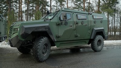 Чернігівські прикордонники отримали канадські бойові броньовані автомобілі Roshel Чернігівські прикордонники отримали канадські бойові броньовані автомобілі Roshel