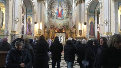У тернопільський храм привезли ікону із Зарваниці У тернопільський храм привезли ікону із Зарваниці