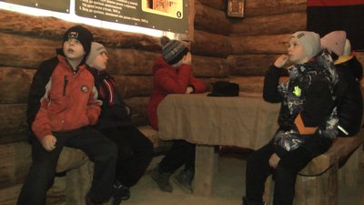 Діти відвідали криївку. Діти відвідали криївку.