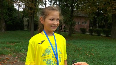 "Заради наших воїнів я готова бігти". У Франківську 210 людей взяли участь у благодійному забігу "Вишиванка IF RUN" "Заради наших воїнів я готова бігти". У Франківську 210 людей взяли участь у благодійному забігу "Вишиванка IF RUN"